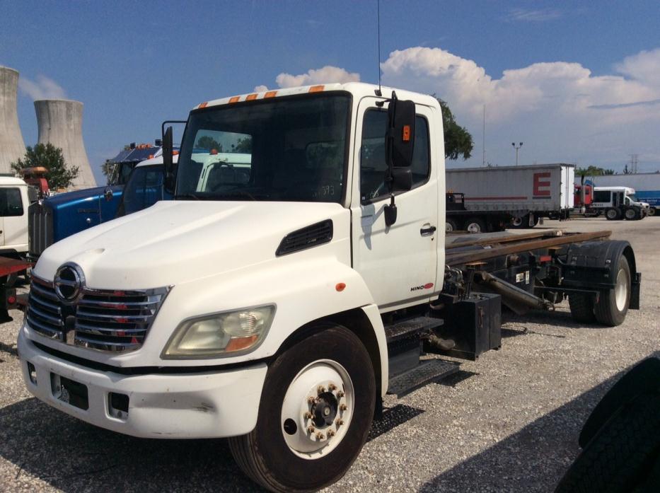 2007 Hino 338  Roll Off Truck