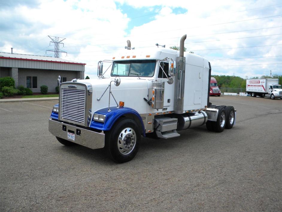 2008 Freightliner Fld132 Classic Xl  Conventional - Sleeper Truck
