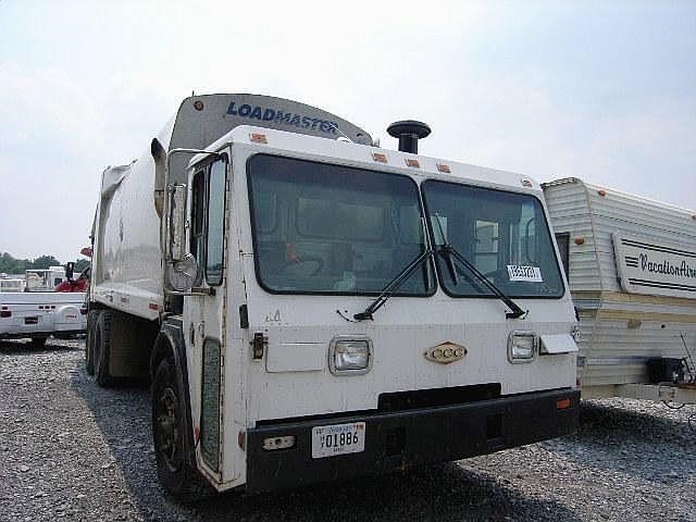 2000 Ccc Low Entry  Garbage Truck