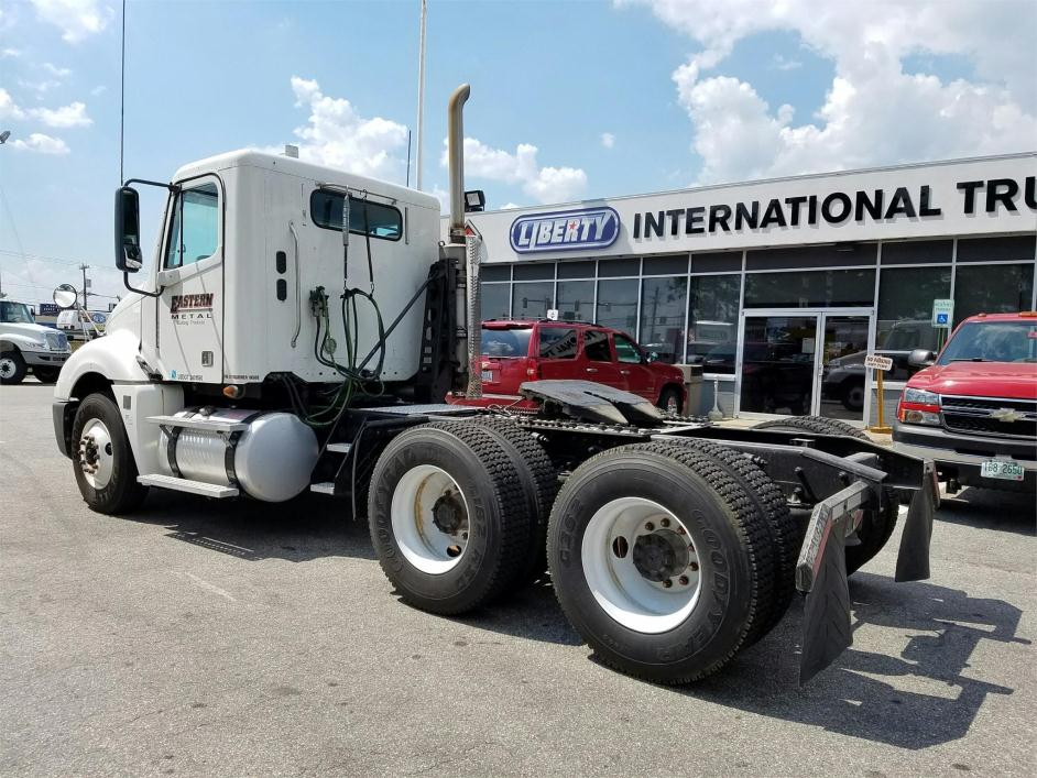 2009 Freightliner Columbia 120  Cab Chassis