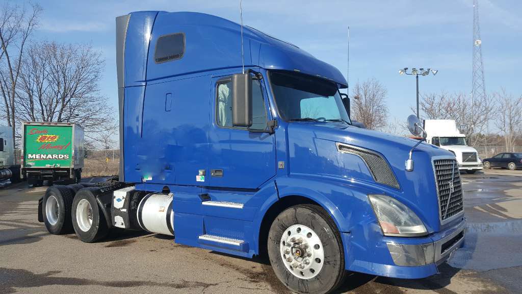 2012 Volvo Vnl  Conventional - Sleeper Truck