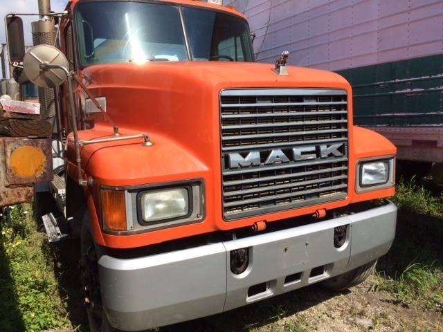 1993 Mack Ch-600  Tractor