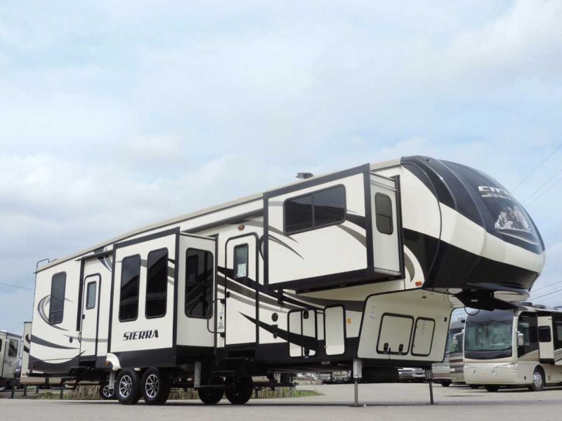 2017 Forest River Sierra 377FLIK