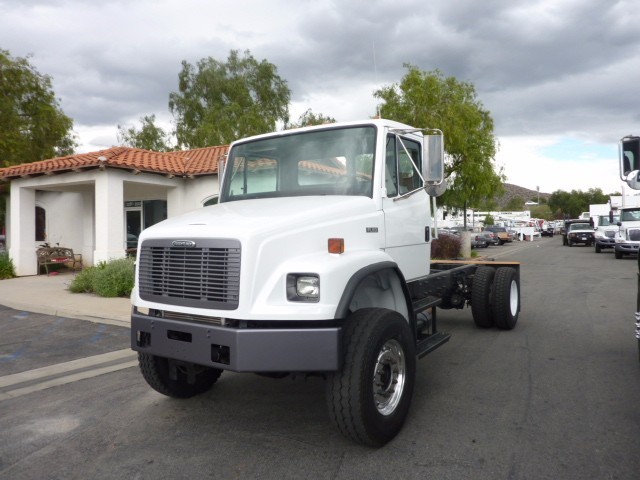 2004 Freightliner Fl80  Cab Chassis