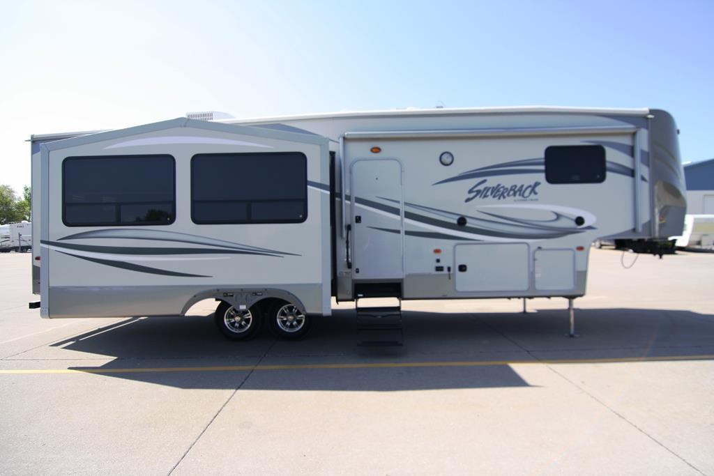 2014 Forest River Silverback 33RL