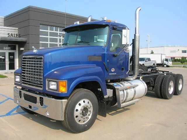 2016 Mack Pinnacle Chu613  Cab Chassis