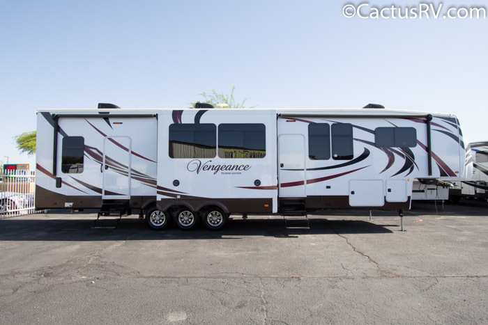 2016 Forest River VENGEANCE TOURING EDITION 38-L12