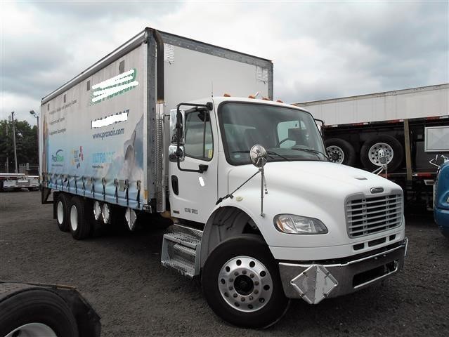 2008 Freightliner Business Class M2 100  Cab Chassis