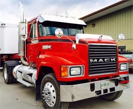1999 Mack Ch612  Conventional - Day Cab