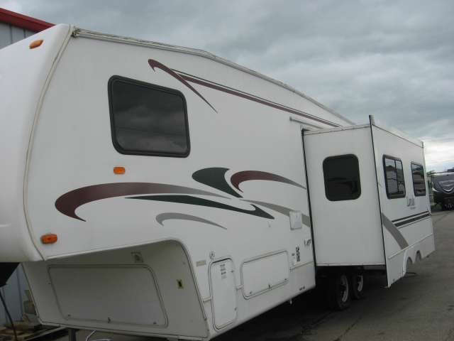 2004 Keystone Laredo 28RE