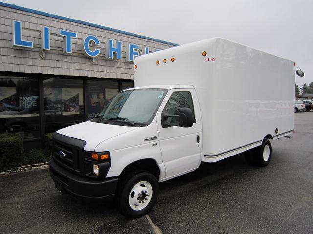 2016 Ford Econoline Cutaway Commercial  Box Truck - Straight Truck