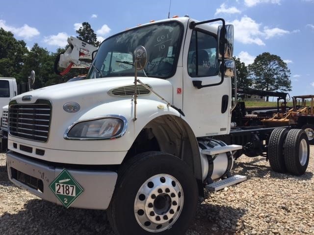 2010 Freightliner Business Class M2 106  Cab Chassis