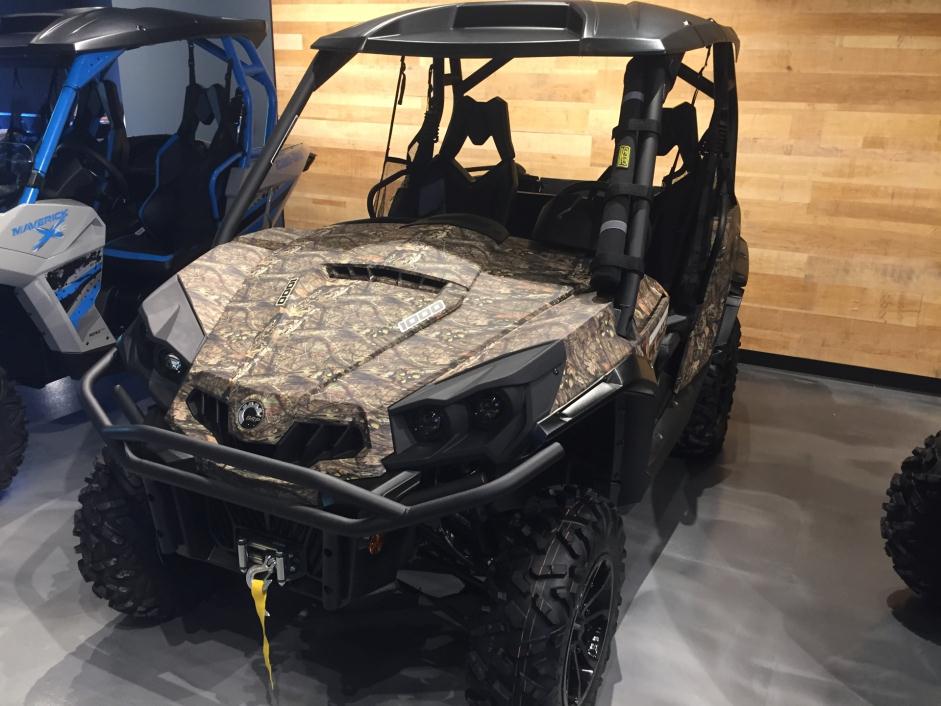 2017 Can-Am Commander XT 1000 Camo