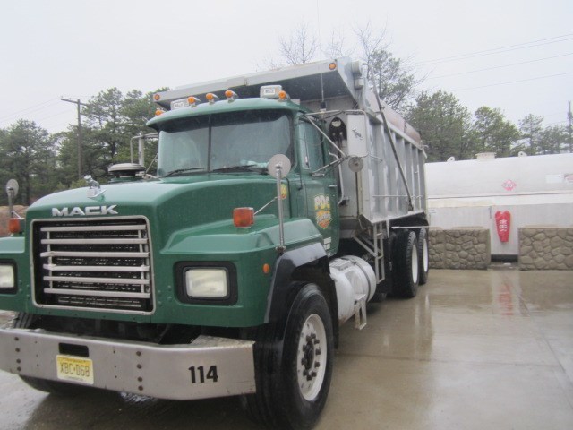 2003 Mack Rd688s  Dump Truck