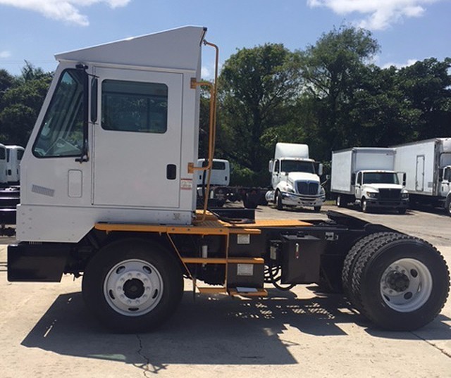 2013 Ottawa Spotter  Yard Spotter Truck