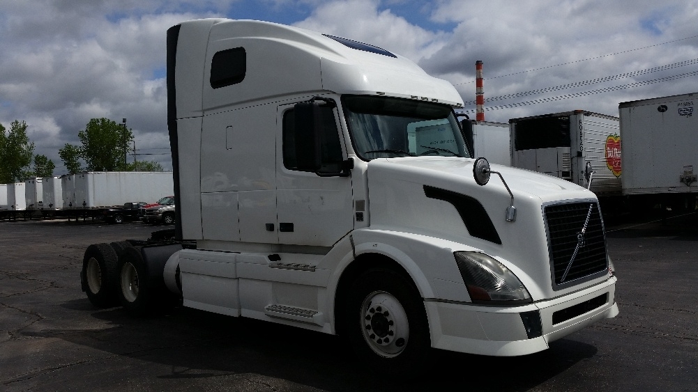 2012 Volvo Vnl  Conventional - Sleeper Truck