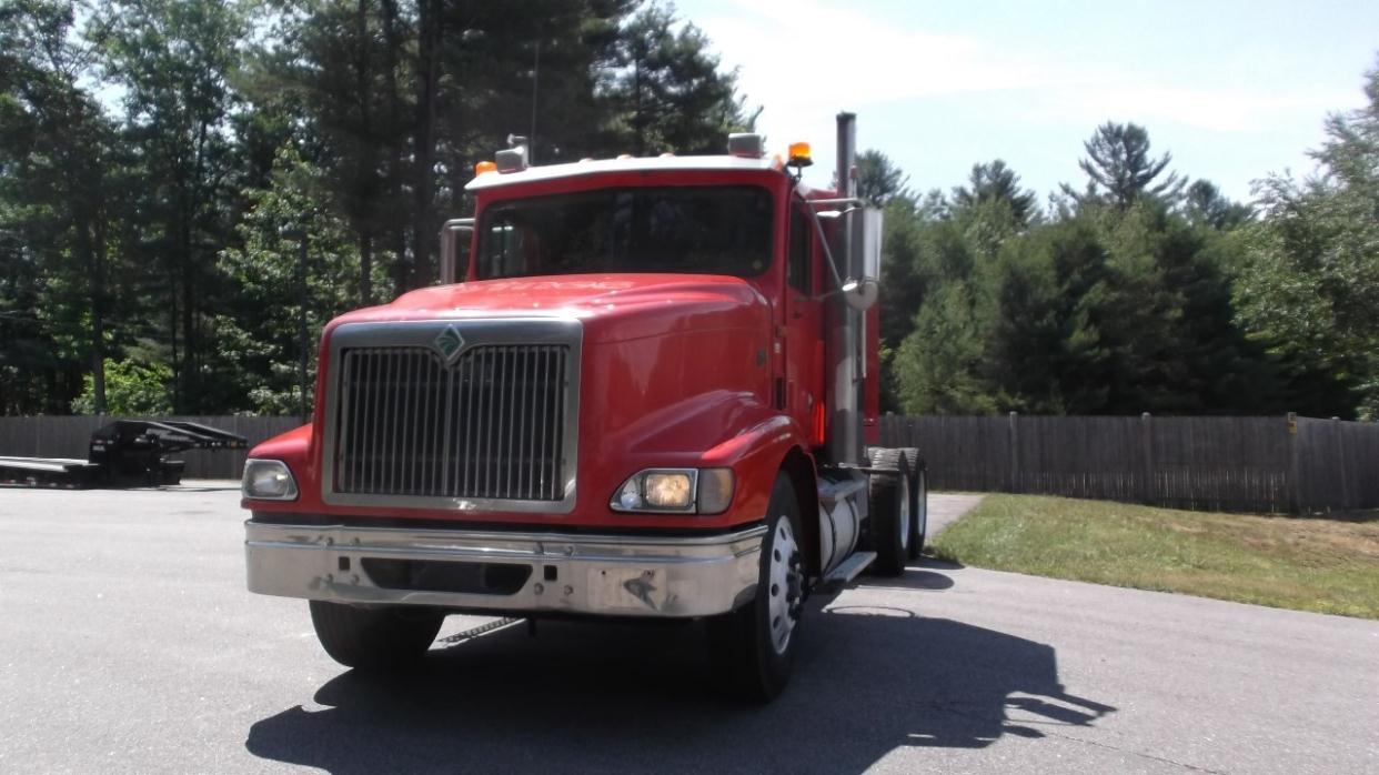 1999 Ih 9400  Conventional - Sleeper Truck