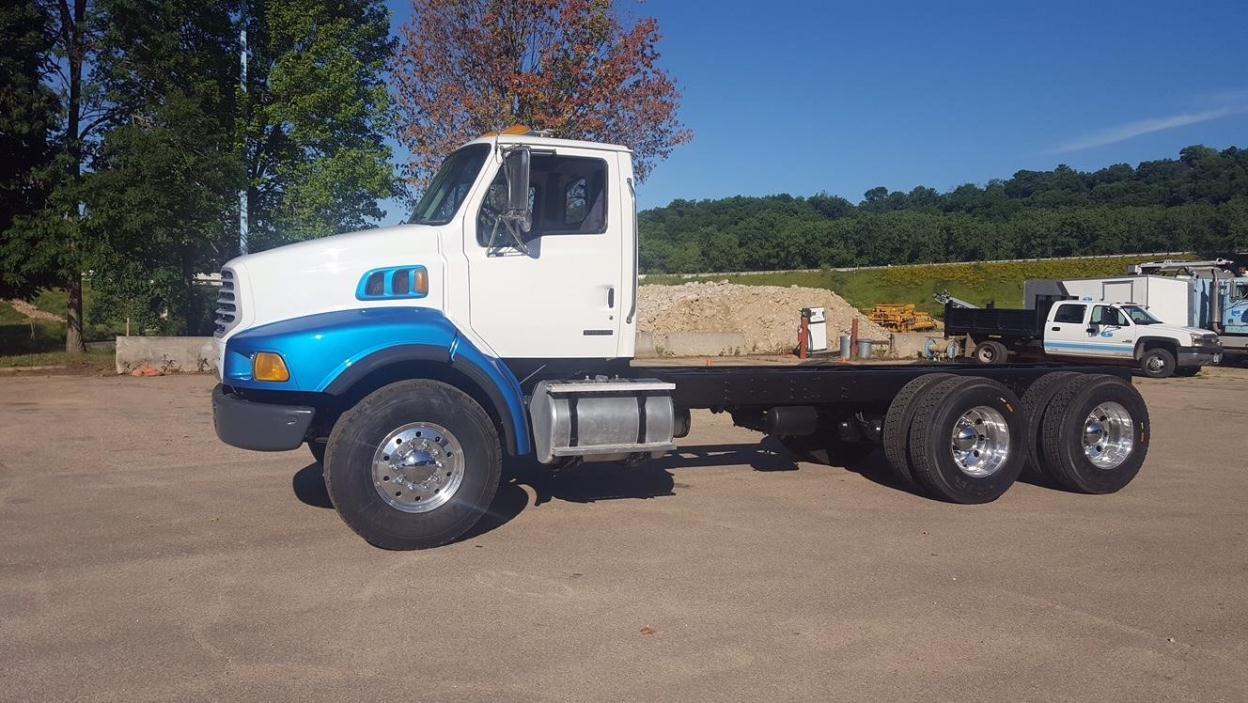 2004 Sterling Lt9513  Cab Chassis
