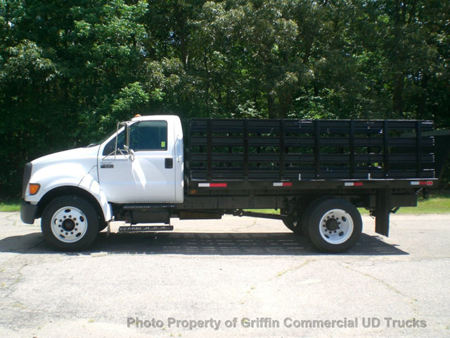 2004 Ford F650 Non Cdl Just 26k Miles Liftgate  Flatbed Truck
