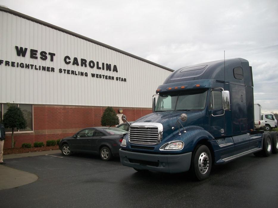 2010 Freightliner Columbia Cl12064st  Conventional - Sleeper Truck