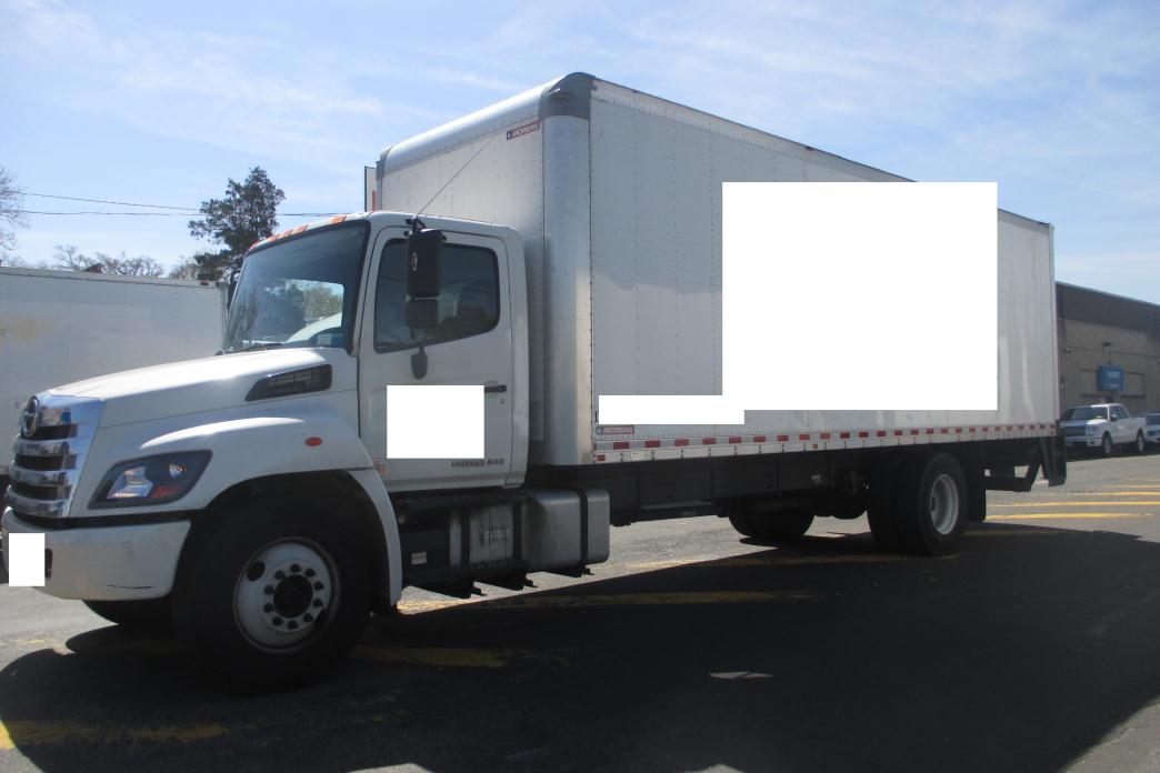 2015 Hino 268  Box Truck - Straight Truck