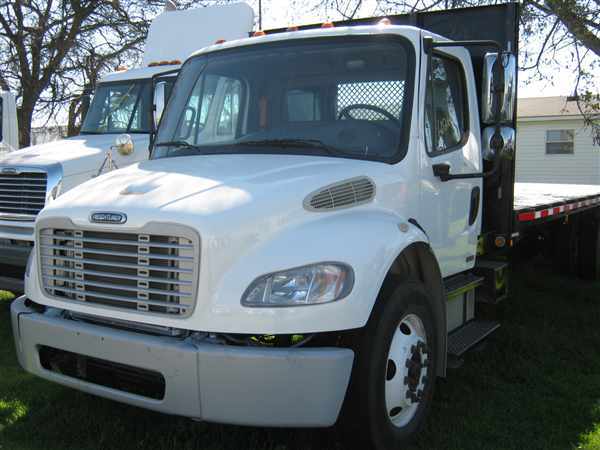 2009 Freightliner M2 106  Flatbed Truck