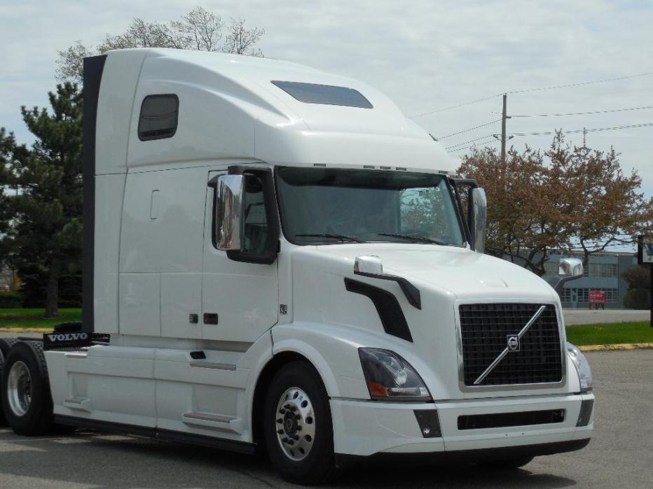 2016 Volvo Vnl64t670  Conventional - Day Cab