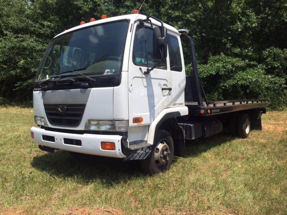 2008 Ud Trucks 1800hd  Car Carrier