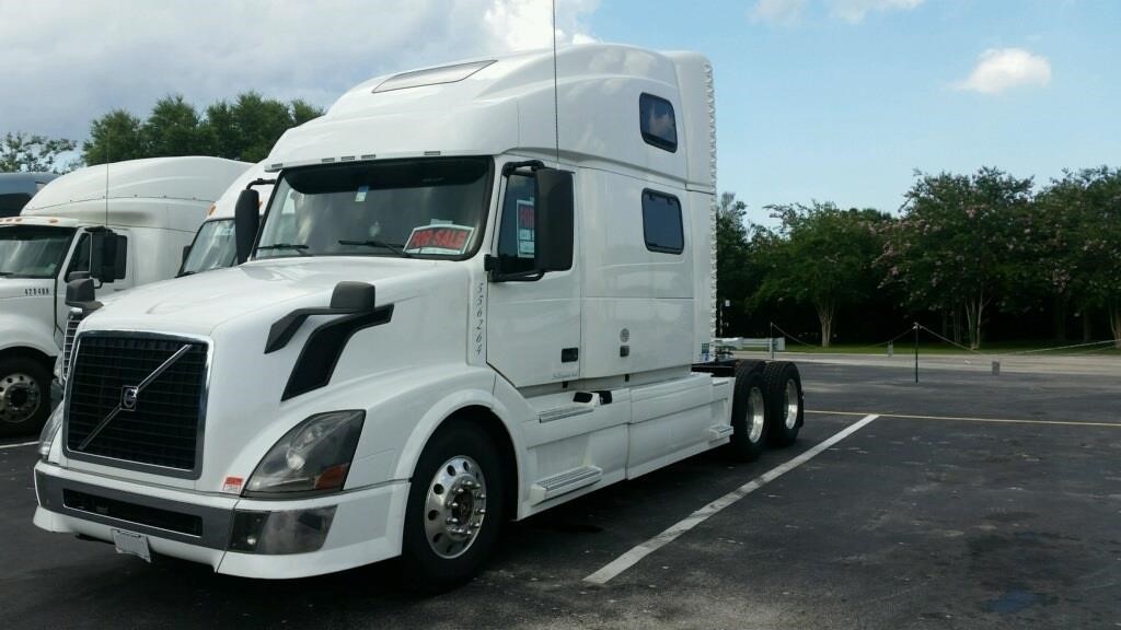 2013 Volvo Vnl64t780  Conventional - Sleeper Truck