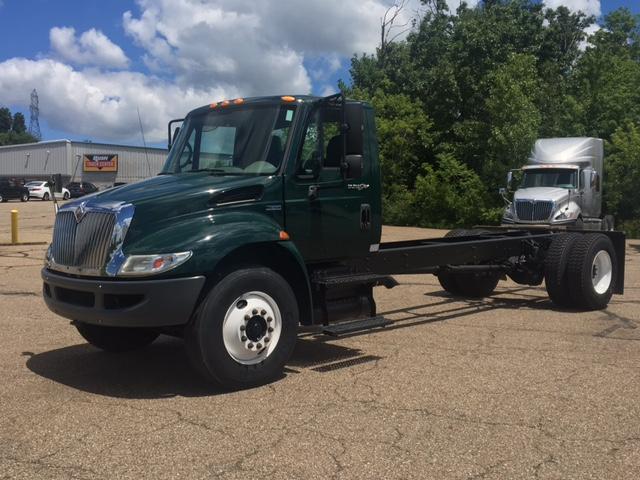 2010 International 4300  Conventional - Day Cab