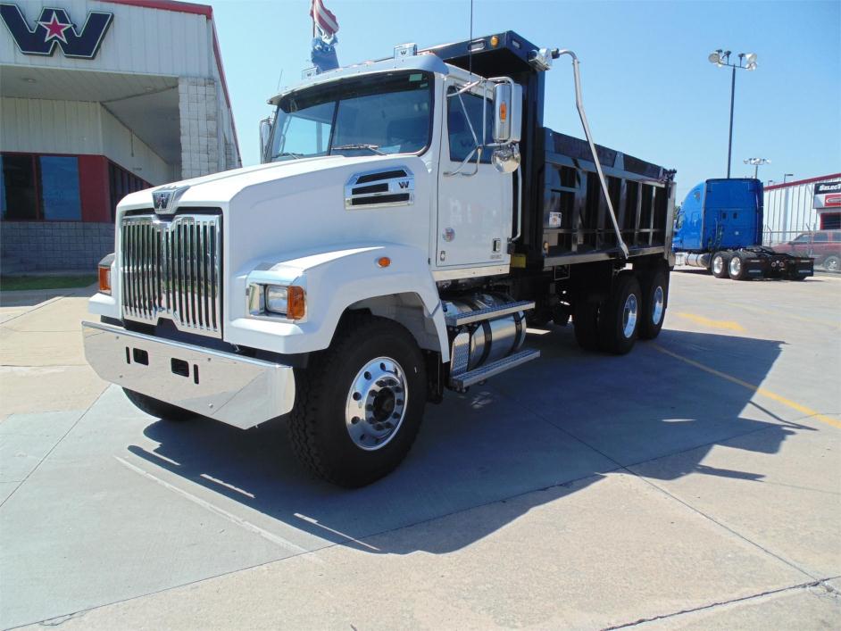 2017 Western Star 4700sf  Dump Truck