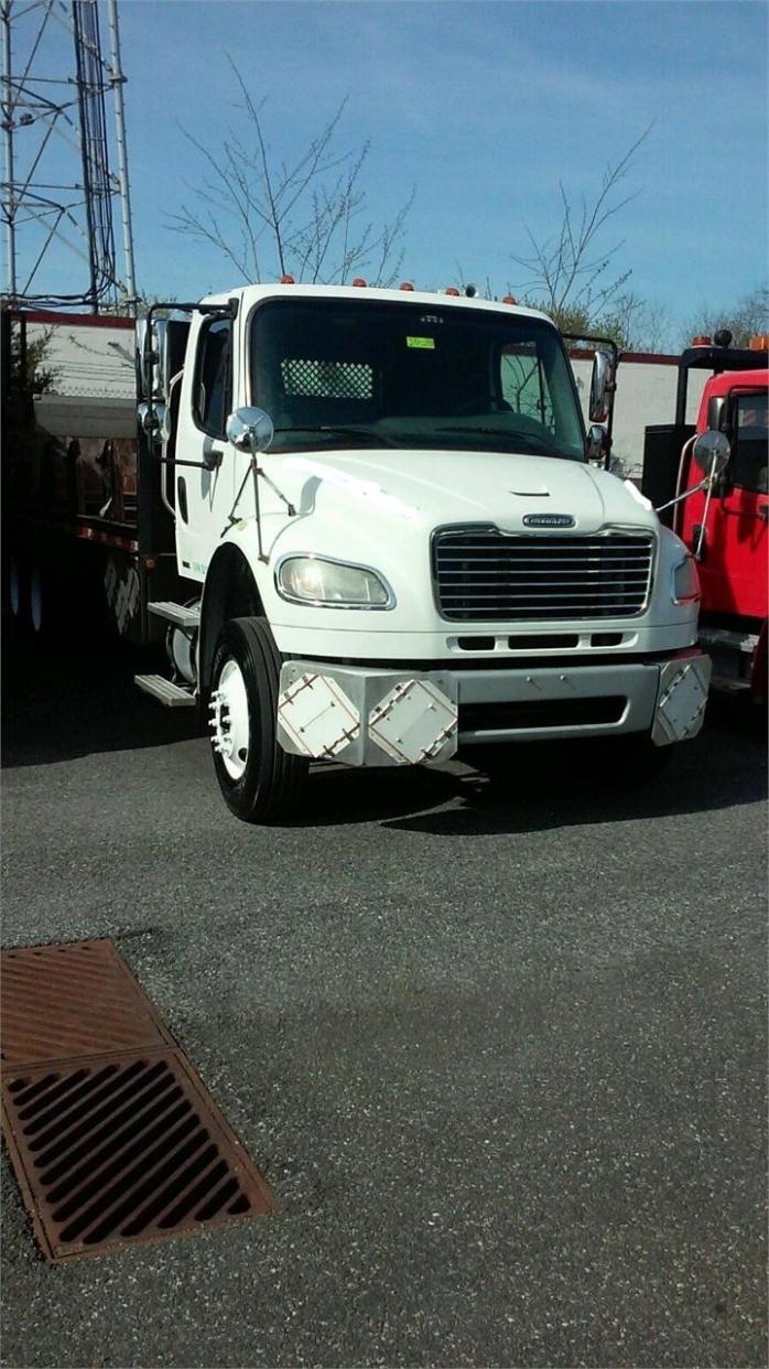 2010 Freightliner Business Class M2 106  Conventional - Day Cab