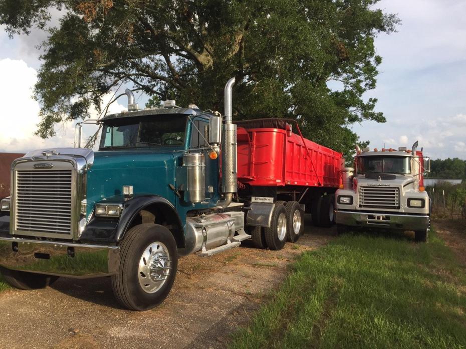 2006 Freightliner Fld132 Classic Xl  Conventional - Day Cab