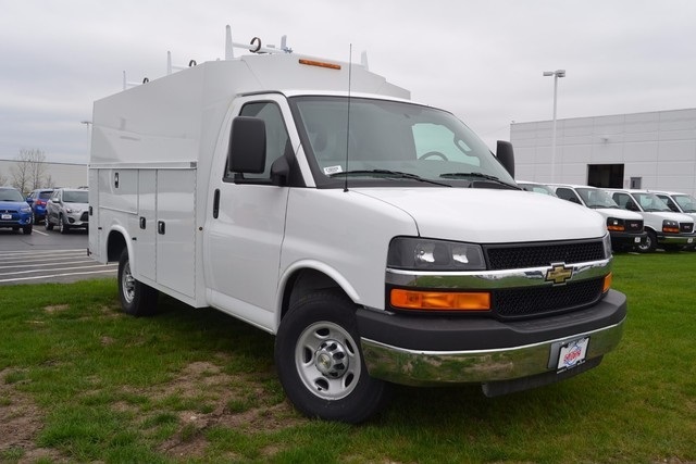 2016 Chevrolet Express Cutaway  Cutaway-Cube Van