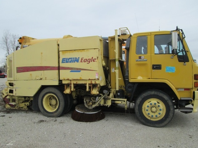 1991 Elgin Eagle  Sweeper