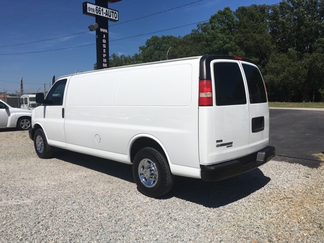 2011 Chevrolet Express 3500 Cargo E  Cargo Van