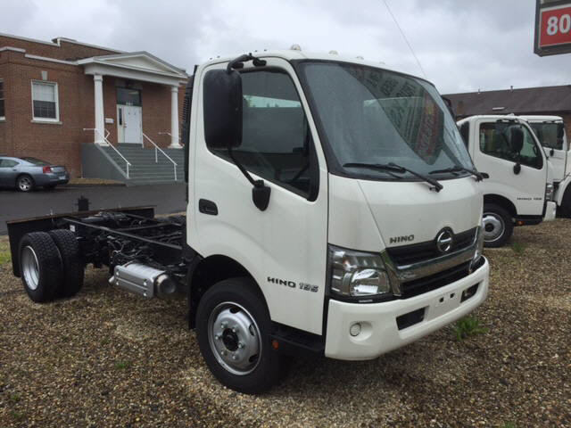 2016 Hino 195  Cab Chassis