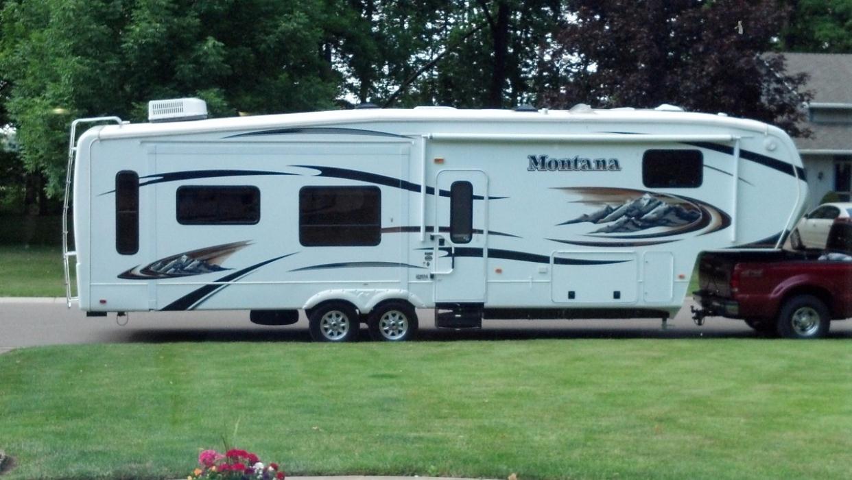 2011 Keystone Montana 3465SA