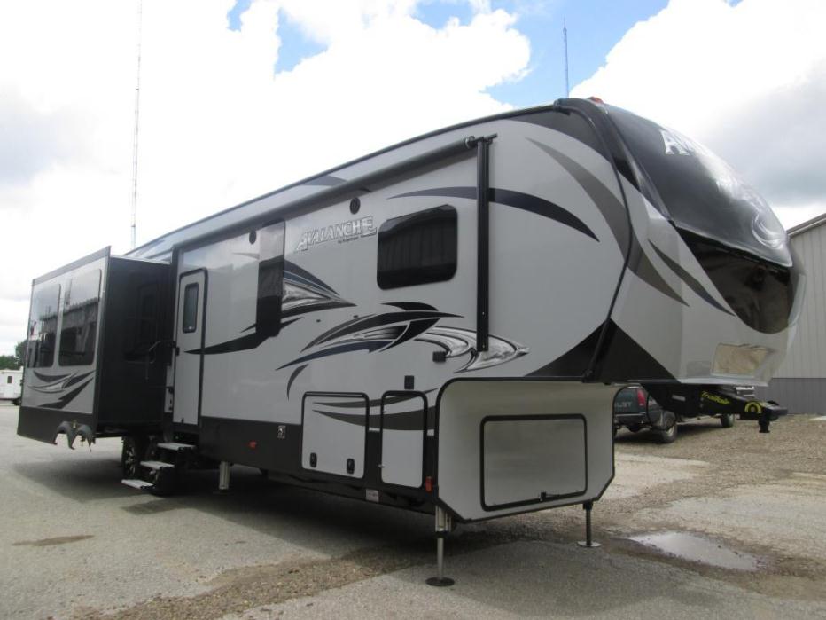 2013 Keystone Avalanche 365mb rvs for sale in Erie, Pennsylvania