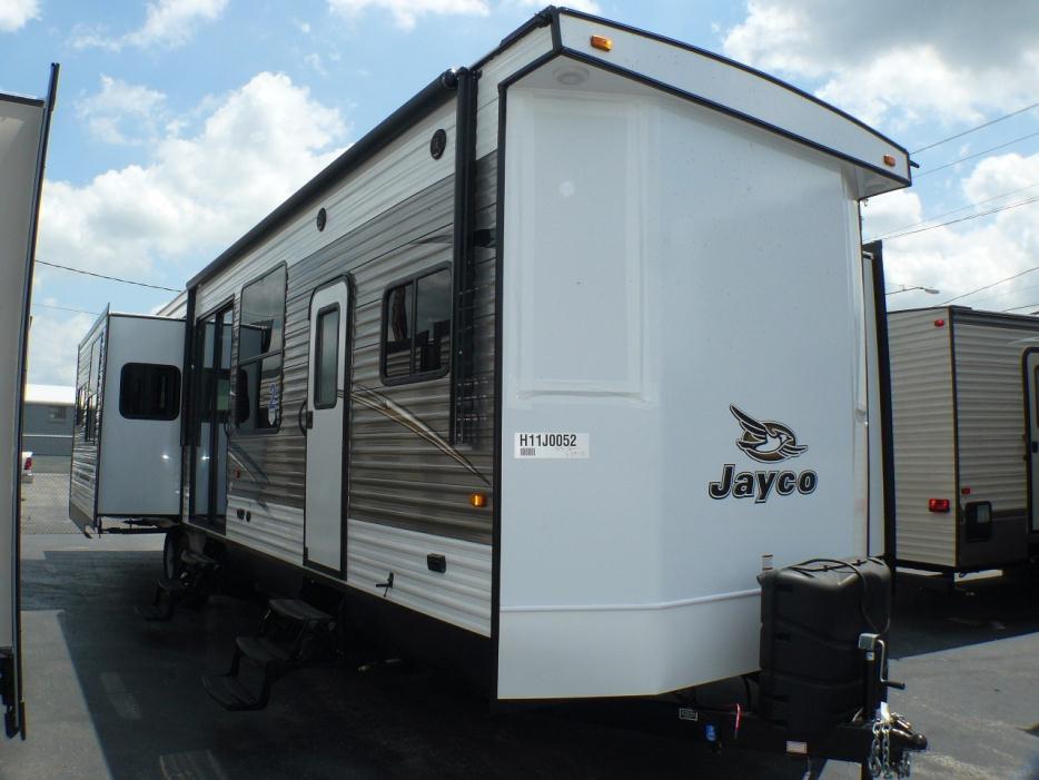 2017 Jayco JAY FLIGHT BUNGALOW 40RLTS