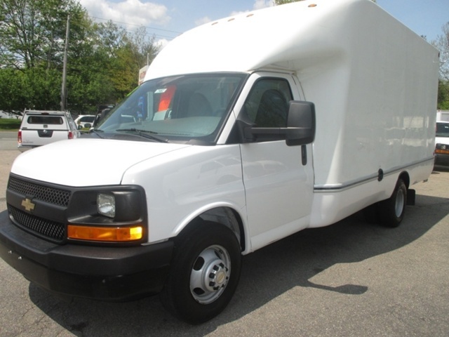 2012 Chevrolet Express Cutaway  Cab Chassis