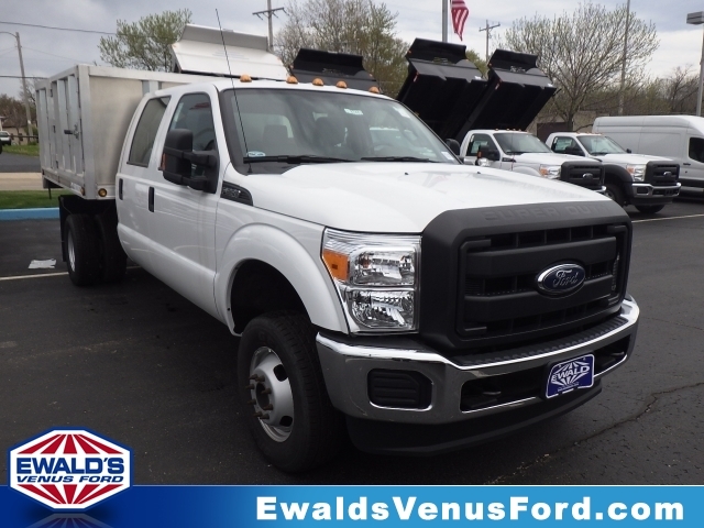 2015 Ford Super Duty F-350 Drw  Cab Chassis