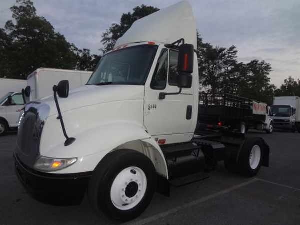 2006 International 8600  Conventional - Day Cab