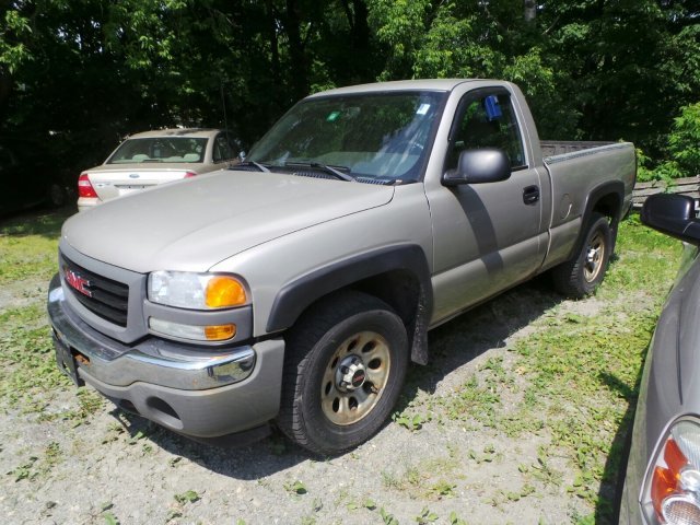 2005 Gmc Sierra 1500  Pickup Truck