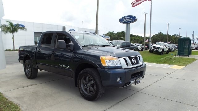 2015 Nissan Titan  Crew Cab