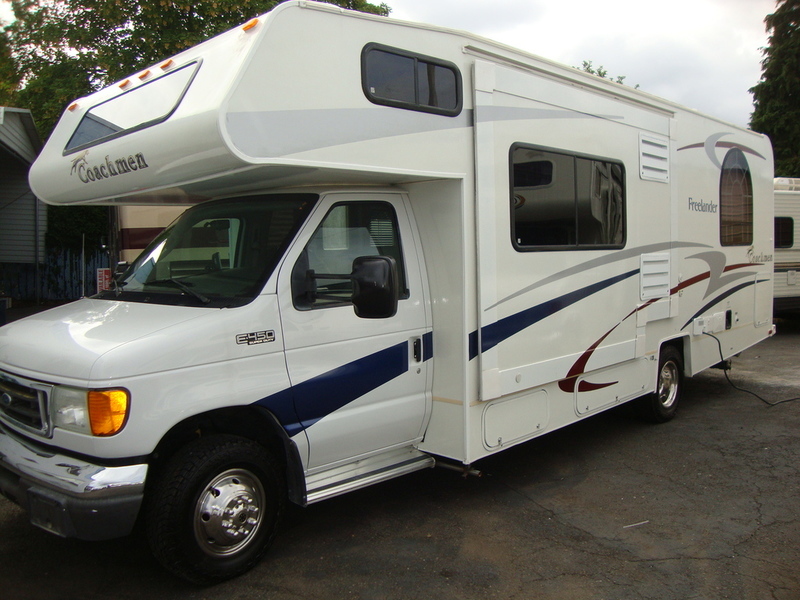 2005 Freelander Coachmen 2600S