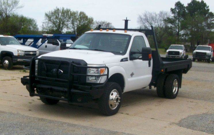 2011 Ford F-350 Super Duty  Cab Chassis