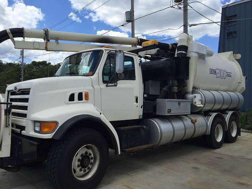 1998 Vactor 2115 Combination Sewer Cleaner - Pd  Tanker Trailer