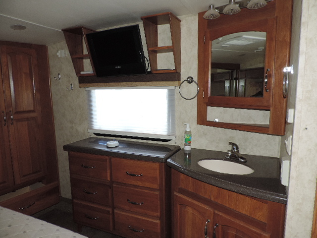 2009 Keystone MONTANA BIG SKY 340RLQ