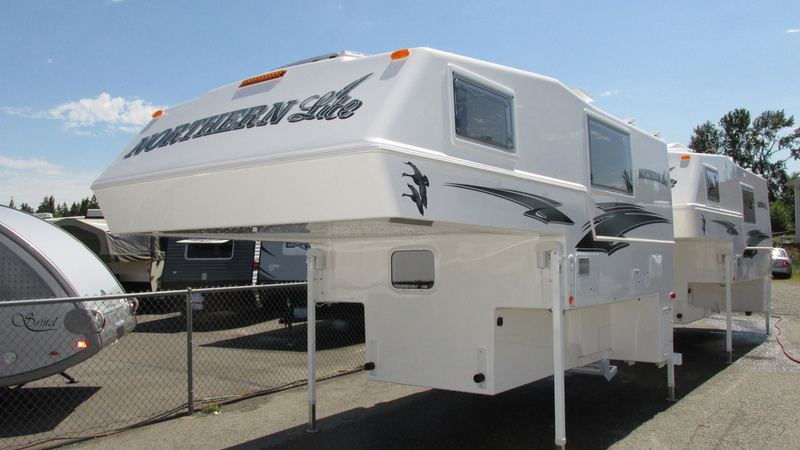 2017 Northern Lite Special Edition Series Campers 8-11 Q Cl